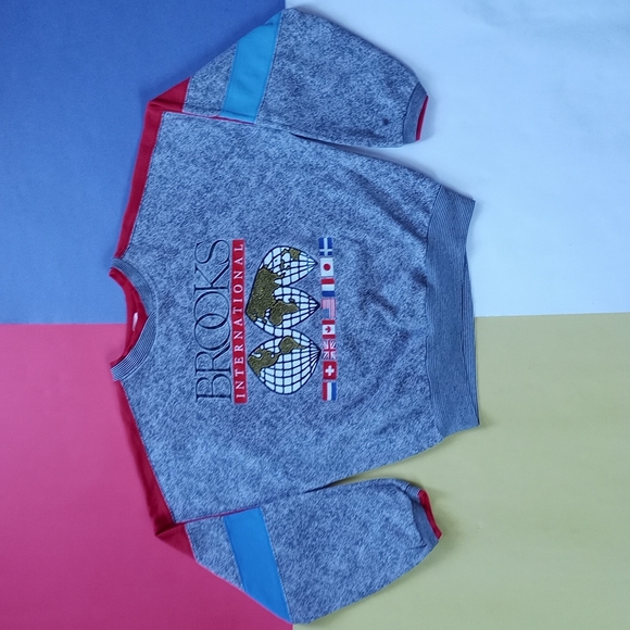 Vintage 90s Brooks Intonational Graphic Crew Neck Sweater - Picture 3 of 9